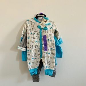 Absorba Safari Animals Baby Bundle